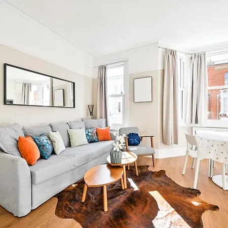 Spacious Bright 2-3 Bed Flat In Fulham By The Thames *