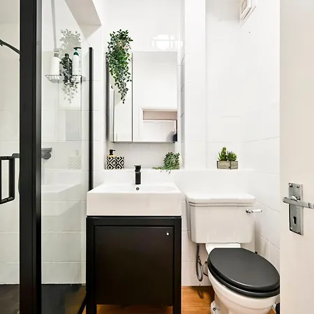 Apartment Spacious Bright 2-3 Bed Flat In Fulham By The Thames