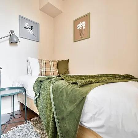 Spacious Bright 2-3 Bed Flat In Fulham By The Thames *