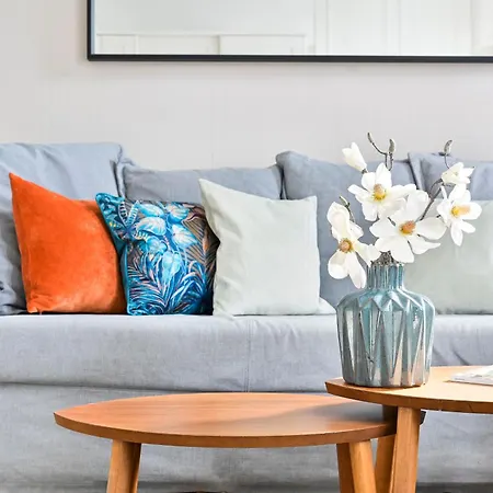 Spacious Bright 2-3 Bed Flat In Fulham By The Thames London