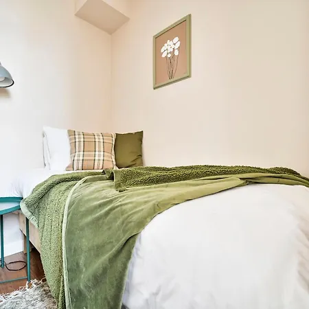 Apartment Spacious Bright 2-3 Bed Flat In Fulham By The Thames *