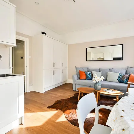 Spacious Bright 2-3 Bed Flat In Fulham By The Thames * London