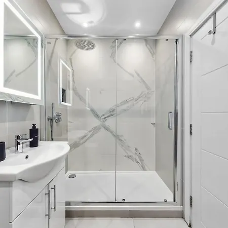 Cozy Flat In South Kensington דירה *