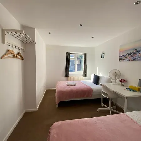 ホームステイ Comfy Bedrooms Near Euston Station - 1 Exmouth ロンドン
