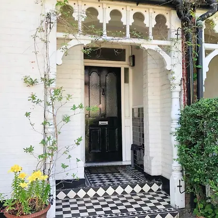 Appartamento Superb In Willesden Green, 10mins To
