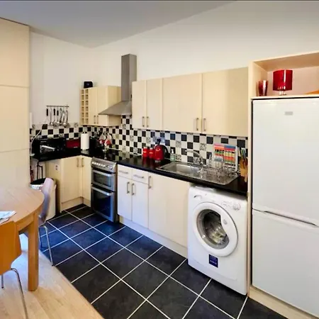 Superb In Willesden Green, 10mins To Londra