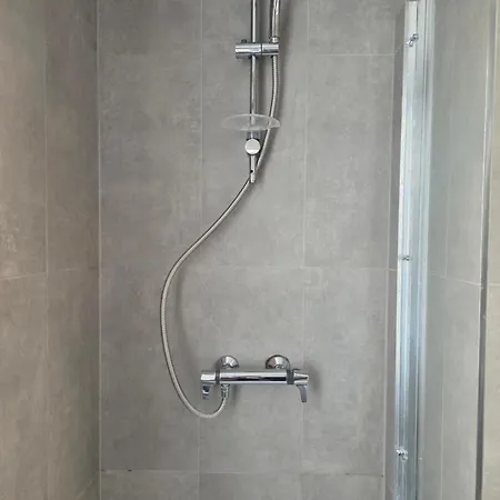 Hub 2 Bedroom In Paddington Apartment *