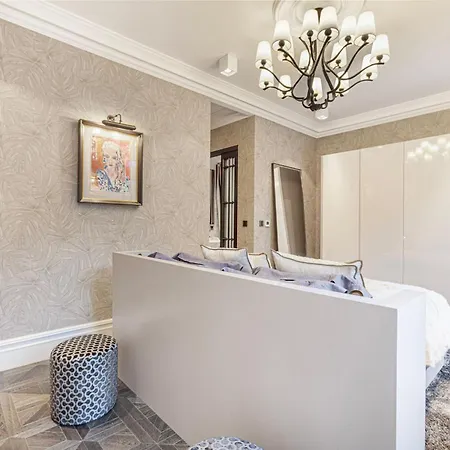 37 Cadogan Place Exquisite Maisonette London