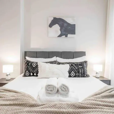 Cosy 2-bed In Earls Court Apartment London