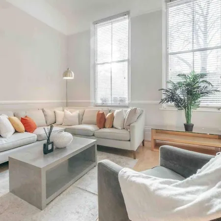 Cosy 2-bed In Earls Court Apartment London