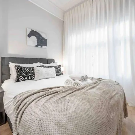 Cosy 2-bed In Earls Court Apartment