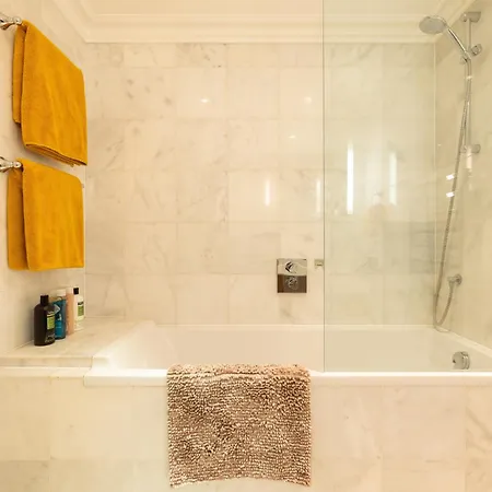 Large 4-bed 8-guests W Patio 1841 House Paddington 公寓 伦敦
