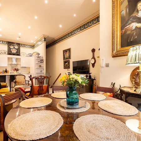 Large 4-bed 8-guests W Patio 1841 House Paddington 公寓 伦敦