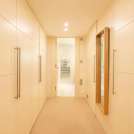 公寓 Large 4-bed 8-guests W Patio 1841 House Paddington *