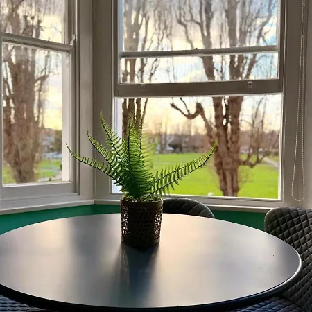 아파트 Large Flat Close To Tube Station Zone 2