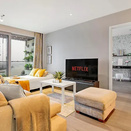Apartment Trendy 3-bed, 2-bath - O2 Escape - Your Ideal