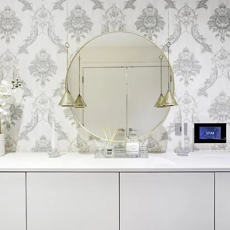 Trendy 3-bed, 2-bath - O2 Escape - Your Ideal Apartment *