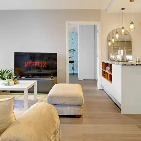 Apartment Trendy 3-bed, 2-bath - O2 Escape - Your Ideal