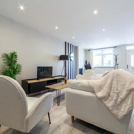 Apartment Peaceful 5br House With Garden & Terrace, Se *