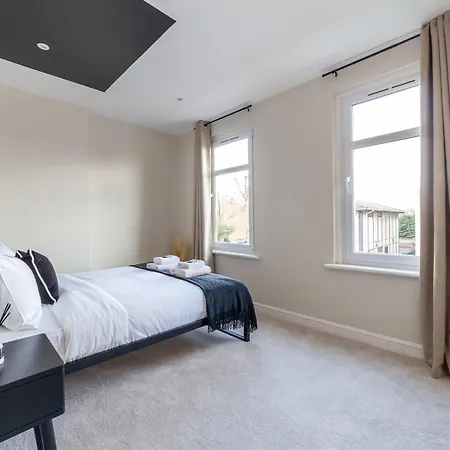 Peaceful 5br House With Garden & Terrace, Se Apartment London