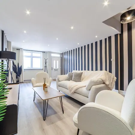 Peaceful 5br House With Garden & Terrace, Se Apartment London