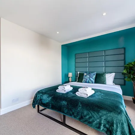Peaceful 5br House With Garden & Terrace, Se *