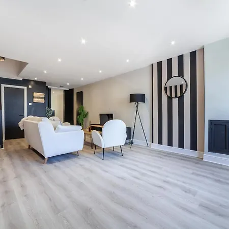 Apartment Peaceful 5br House With Garden & Terrace, Se London