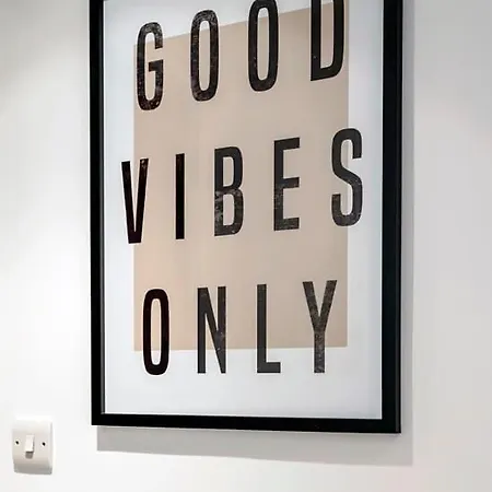 The Urban Minimalist- Notting Hill 2 Bed Lejlighed London
