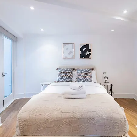 The Urban Minimalist- Notting Hill 2 Bed * London