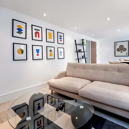 The Urban Minimalist- Notting Hill 2 Bed * London