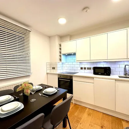 Apartment Deluxe Entire Flat In Centre