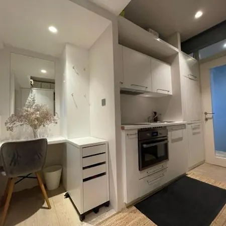 Apartamento Modern Self-contained Ground And Basement Londres