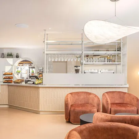Ibis Earls Court Hotel 3*