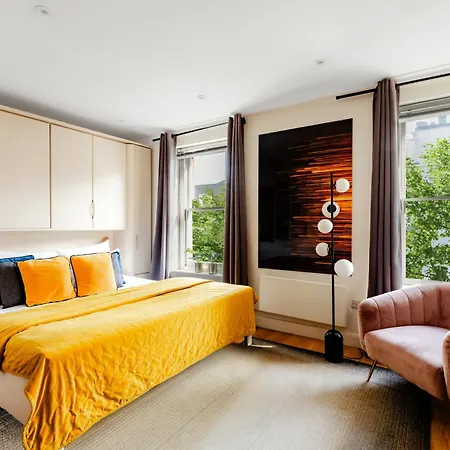 Architect's Sophisticated Private 3bed 3bath House Off Oxford St