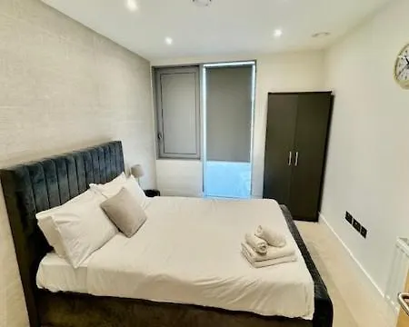 Stayinn Stratford Apartment