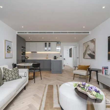 Tower Retreat - Modern 2 Bedroom * London