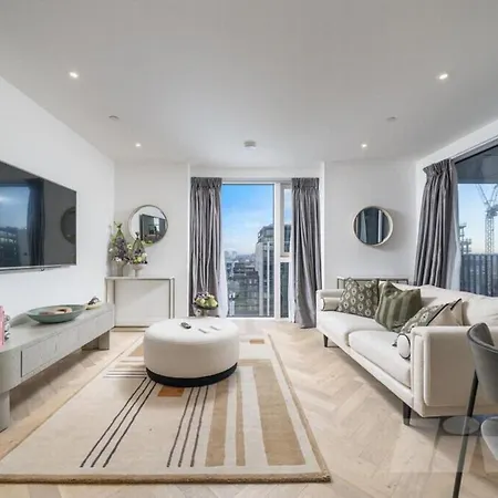 Tower Retreat - Modern 2 Bedroom Apartment