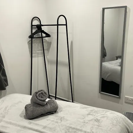 Sleek Sleeps 6 Sunset Views Family Friendly Apartment *