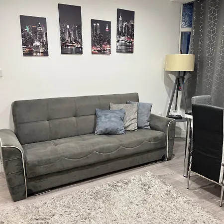 Sleek Sleeps 6 Sunset Views Family Friendly Apartment