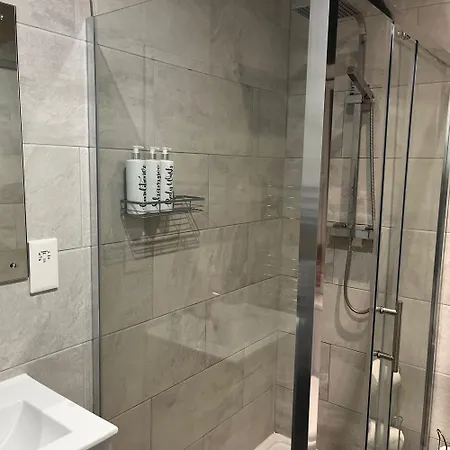 Apartment Sleek Sleeps 6 Sunset Views Family Friendly