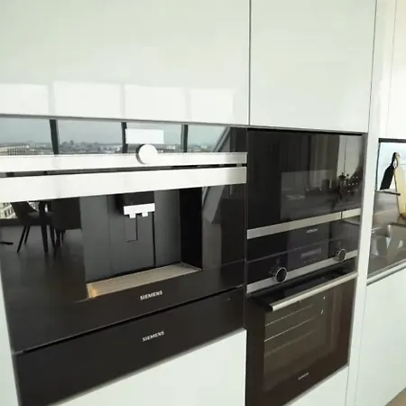 Canary Wharf - Newfoundland Luxury * London