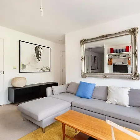 Frampton Park Road, Hackney Apartment London