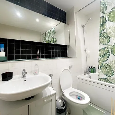 Misk Homes #2 Apartment Barking (Greater London)
