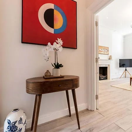 Apartment Madestays Premium South Kensington Serviced