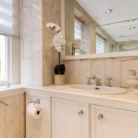 Apartment Madestays Premium South Kensington Serviced *