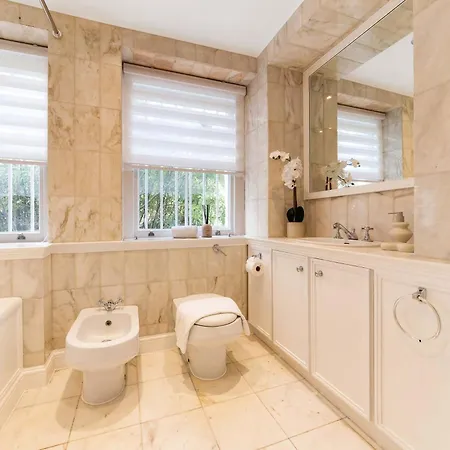 Madestays Premium South Kensington Serviced London