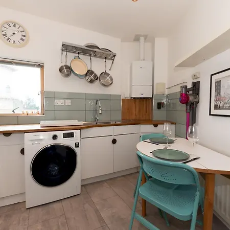 Apartment Pass The Keys Stylish Cosy - A Design Lover's Dream *