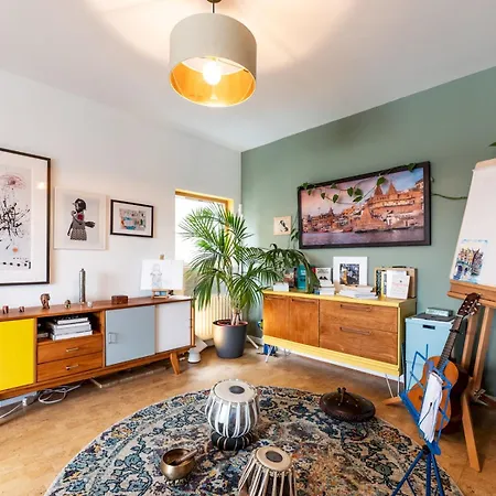 Pass The Keys Stylish Cosy - A Design Lover's Dream Apartment London