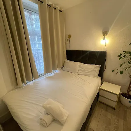 Apartment 2 Bedroom Flat Ground Floor Miles *