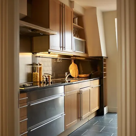 Europa House Apartahotel 4*